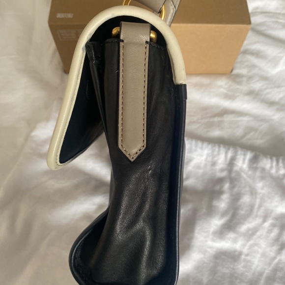 NWOT MARC by Marc Jacobs Flipping Out Small Satchel Top Handle Crossbody - Picture 9 of 12